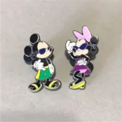 ディズニー　ミッキー  ミニー　ピンバッジ  2個セット　アメリカ　美品
