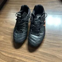 asics ブラック スパイクシューズ