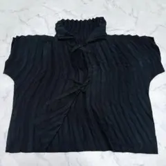 ISSEY MIYAKE me プリーツ フロントストラップブラウス h754のサムネイル