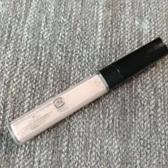 CHANEL　ル　コレクトゥールドゥシャネル b40 リキッドコンシーラーのサムネイル