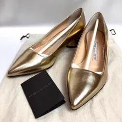 【未使用級】PELLICO パンプス　ポインテッドトゥ　ゴールド　ロゴ　付属付きのサムネイル