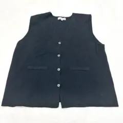 yt129 美品✨ニットベスト 黒 サラサラ XL 大きいサイズ ゆったり重ね着