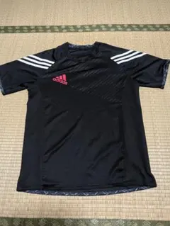 アディダス　メンズ　Tシャツ