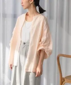 極美品✨定価１.２万❤️　ピンク　ドアーズ　刺繍ボリュームスリーブブラウスのサムネイル