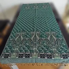 緑色と白のペイズリー模様テーブルクロス