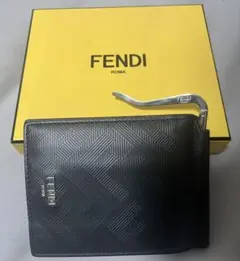 FENDI 二つ折り財布 値下げも可能です