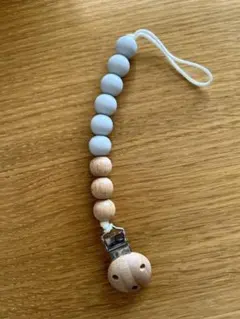 おしゃぶりクリップ シリコン・木製ライトブルー