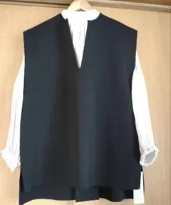 UNF/LO ブラック Vネック ベスト M