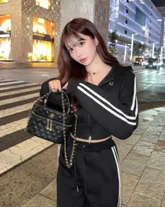 ブラックキルティングショルダーバッグ