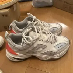 Nike スニーカー ホワイト/グレー/オレンジ