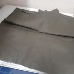 麻　オリーブグリーンの生地 はぎれ
