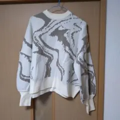 週末値下げブージュルード　新品アイボリー ベージュ 抽象模様 ニットセーター