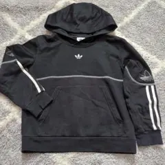 adidas ブラック パーカー J130