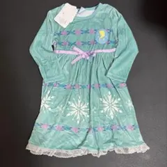 【新品未使用 】アナと雪の女王 エルサ　ナイトワンピース ベロア　パジャマ