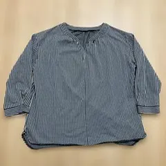 a.v.v ストライプ柄 五分袖 Vネックシャツ