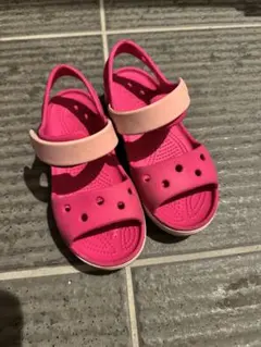 Crocs キッズサンダル 11 ピンク　17センチほど