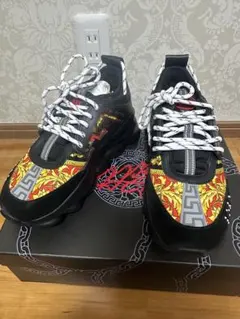 新品未使用VERSACE　ヴェルサーチ　チェーン　スニーカー　メデューサ　グレカのサムネイル