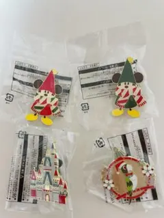 【新品未開封】ディズニー クリスマス2023 リルリンリン バッジ ピンバッジ