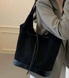 リボン付き　スエード　ブラックトートバッグ