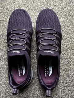 スケッチャーズ アーチフィット スニーカー　25.5cm