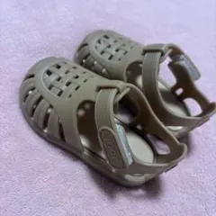 Item thumbnail for item b9a6240d-0448-43b0-8688-478e0a1e4857