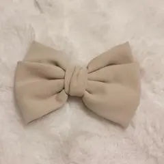 大きめ バレッタ　リボン型 ヘアアクセサリー