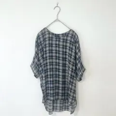 【ジョルジュレッシュ】半袖ブラウス チェック柄 サイドスリット バックボタンのサムネイル