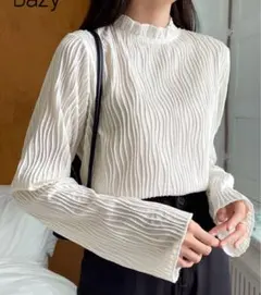 DAZY フリルネック キーホールバック Tシャツ