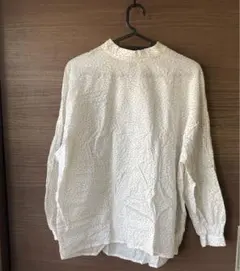 ハイネックブラウス