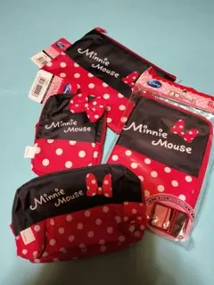 ミニーマウス　ポーチ　４点セット