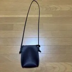 beauty&youth ショルダーバッグ　レザーのサムネイル