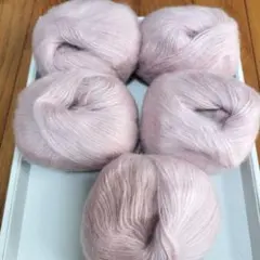 淡いピンクのウール混紡毛糸 5個セット