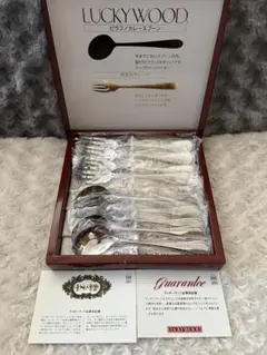 Item thumbnail for item 41c485e2-21fc-419e-a08e-e801824a3fa0