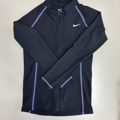 Nike ラッシュガード