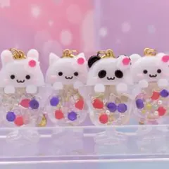 《訳あり》うさぎちゃんのバニラアイスパフェ シェイカーキーホルダー
