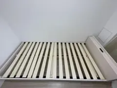 シングルベッドフレーム