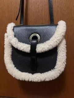 UGG ボア ショルダーバッグ ブラック Amazon | アグ UGG バッグ ショルダーバッグ ウエストポーチ