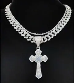 シルバー × ブルークロス– 伝統とモダンが融合したブリンブリンネックレス