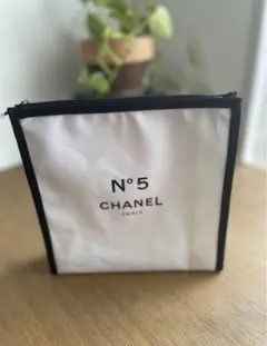 シャネルノベルティ ポーチ