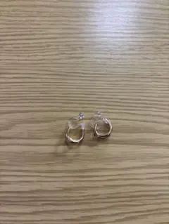 樹脂イヤリング
