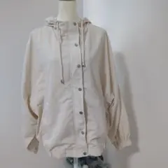 アイボリー フード付きオーバーサイズジャケット
