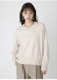 milaowen ベージュ Vネック 長袖ニットセーター