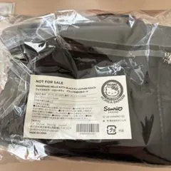 Qoo10限定　WAKEMAKE ハローキティメイクポーチ非売品　おまけつき