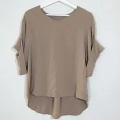 【RA▪️ON】ベージュ フレアスリーブ Tシャツ size 40