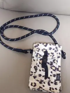 soa様 スマホショルダーバッグ レオパード柄