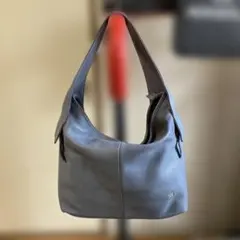 サザビーレザーショルダーバッグ