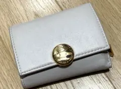 CHARLES & KEITH 三つ折り財布 新作　ベージュのサムネイル