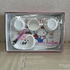 【新品・未使用】　ハローキティ　ベビーランチセットのサムネイル