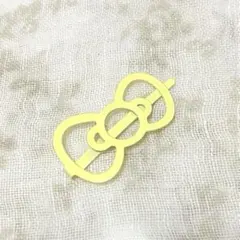 ハローキティ　ヘアピン　イエロー　髪留め