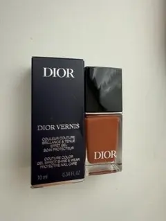 Dior ネイルカラー 537 サントノーレ